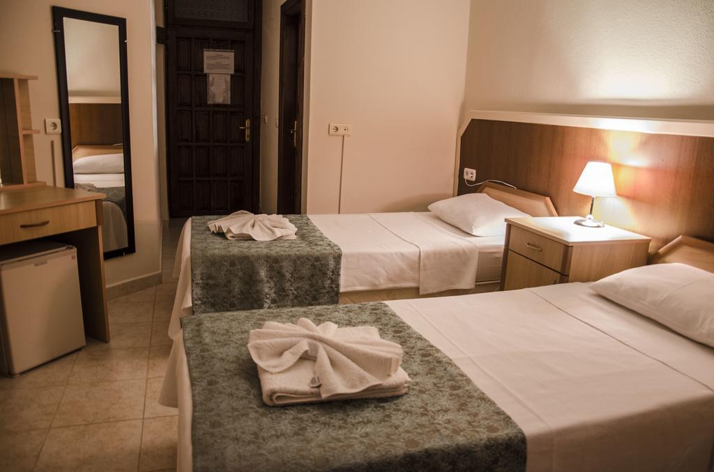 Yaprak Hotel ダルヤン 部屋 写真